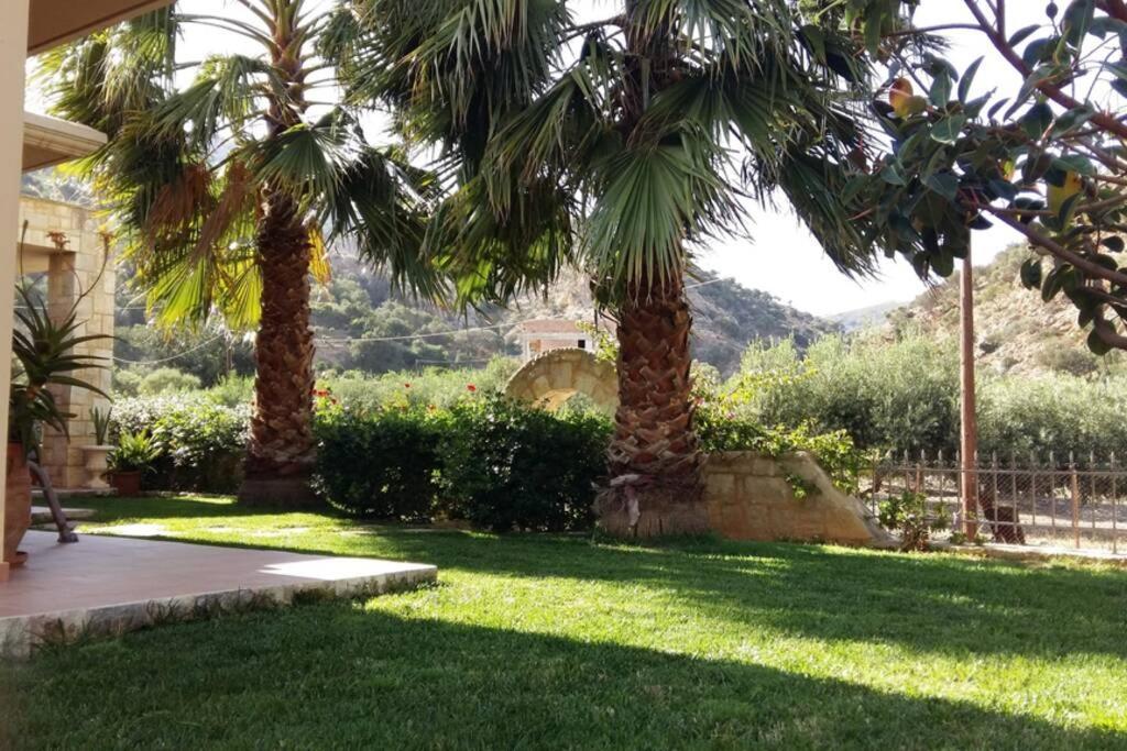 Heraklion Comfy House With Mountain View Ngoại thất bức ảnh