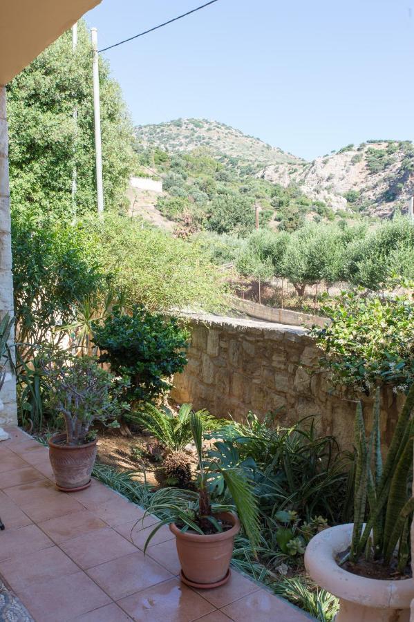 Heraklion Comfy House With Mountain View Ngoại thất bức ảnh