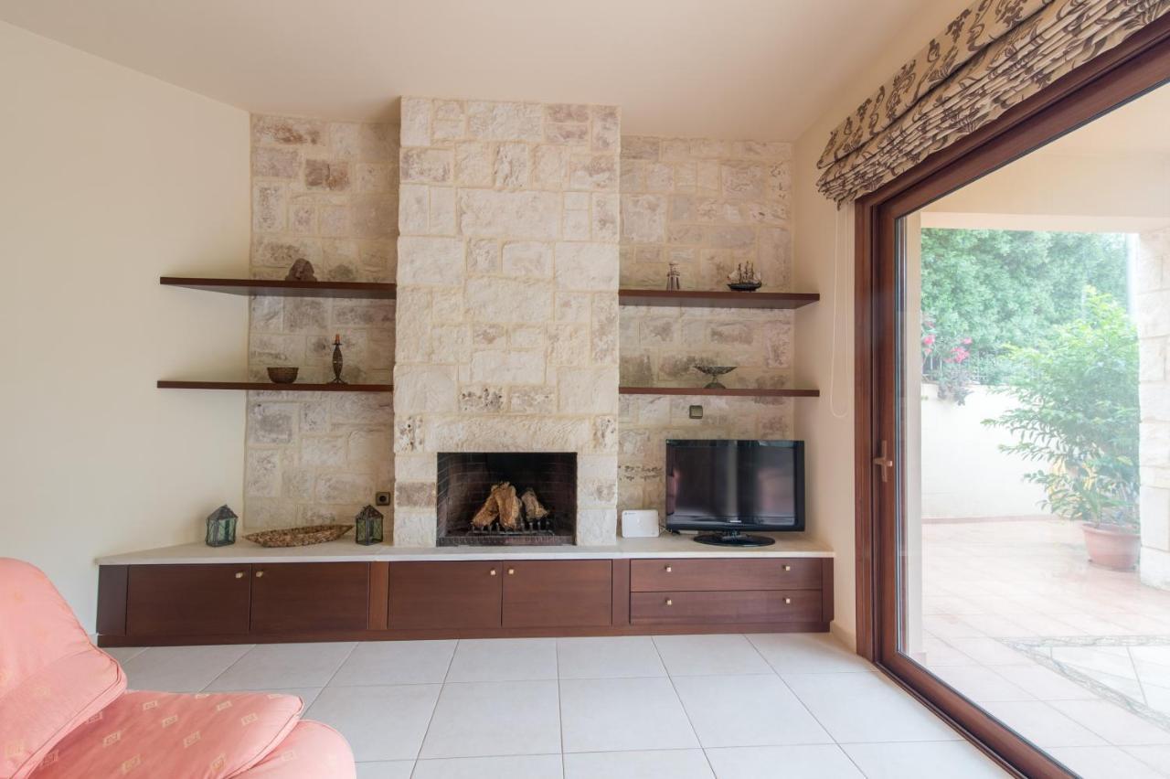 Heraklion Comfy House With Mountain View Ngoại thất bức ảnh