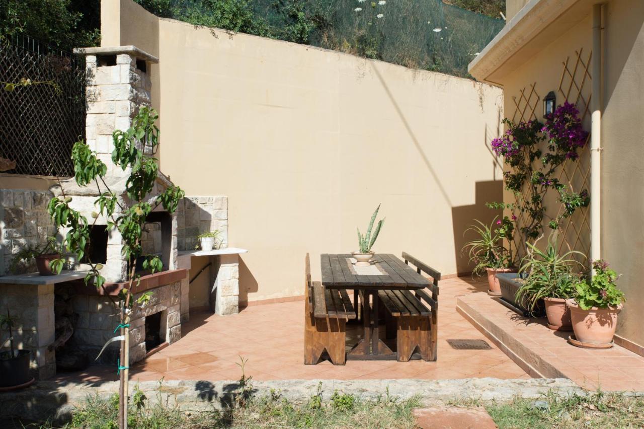Heraklion Comfy House With Mountain View Ngoại thất bức ảnh